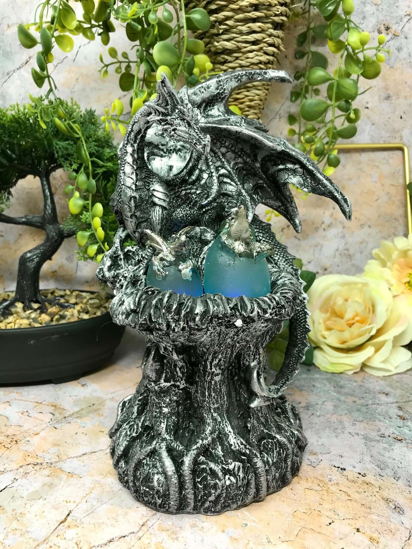 Exquisites Drachenornament – ​​aufwendig gefertigte mythische Skulptur für einen Hauch von Fantasy-Charme, LED-Licht