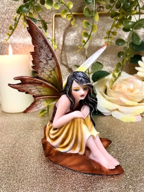 Captivating Leaf Fairy Figurine – A Charming Fairy Statue Gift to Inspire Fairytale Dreams-Osiris Craftworks