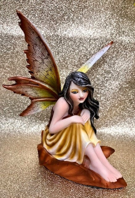 Captivating Leaf Fairy Figurine – A Charming Fairy Statue Gift to Inspire Fairytale Dreams-Osiris Craftworks