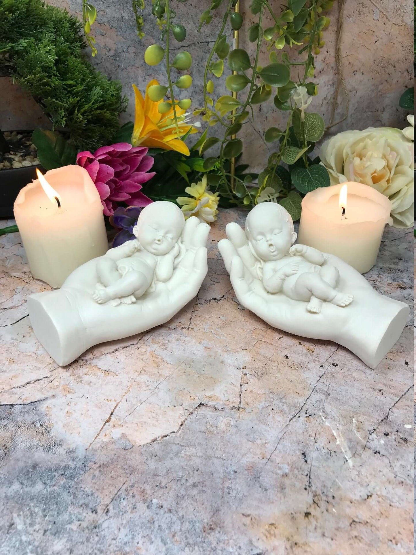 Pair of Beautiful Baby Angel Cherubs Resting in Hand Ornament Mothers Grandma Gift Present-Osiris Craftworks