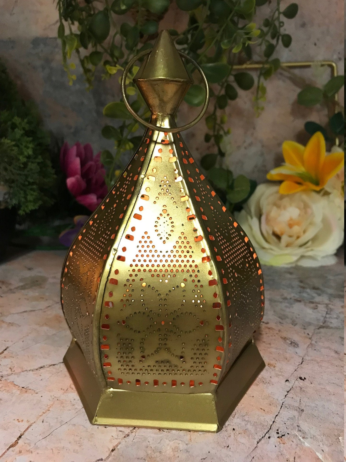 Lanterne en fer de style marocain à motifs, support pour bougie chauffe-plat à LED, décoration de la maison