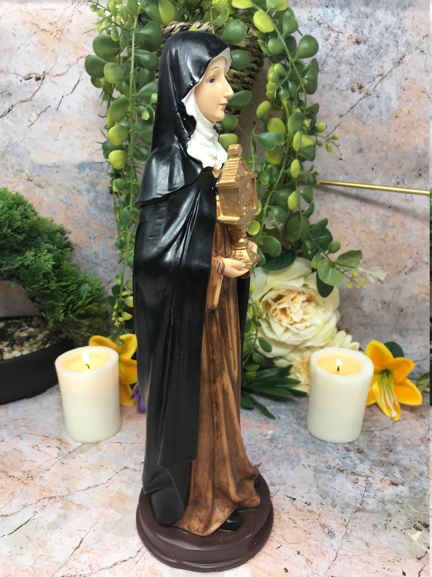 Saint Clare of Assisi Statue Catholic Sculpture Religious Santa Clara Figurine-Osiris Craftworks