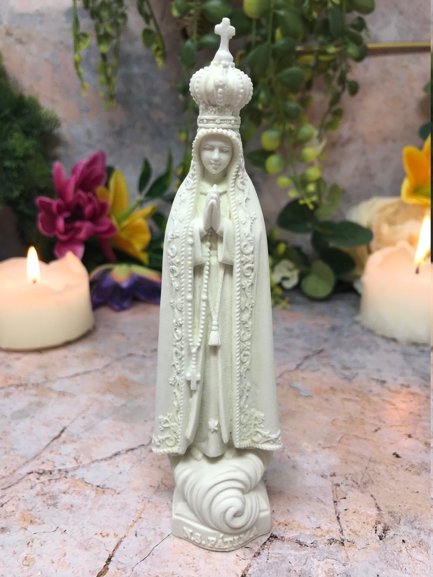 Luminous Our Lady of Fatima Statue - Glow in the Dark Virgin Mary Figurine, 15cm Spiritual Night Light, Religious Room Decor, Christian Gift-Osiris Craftworks