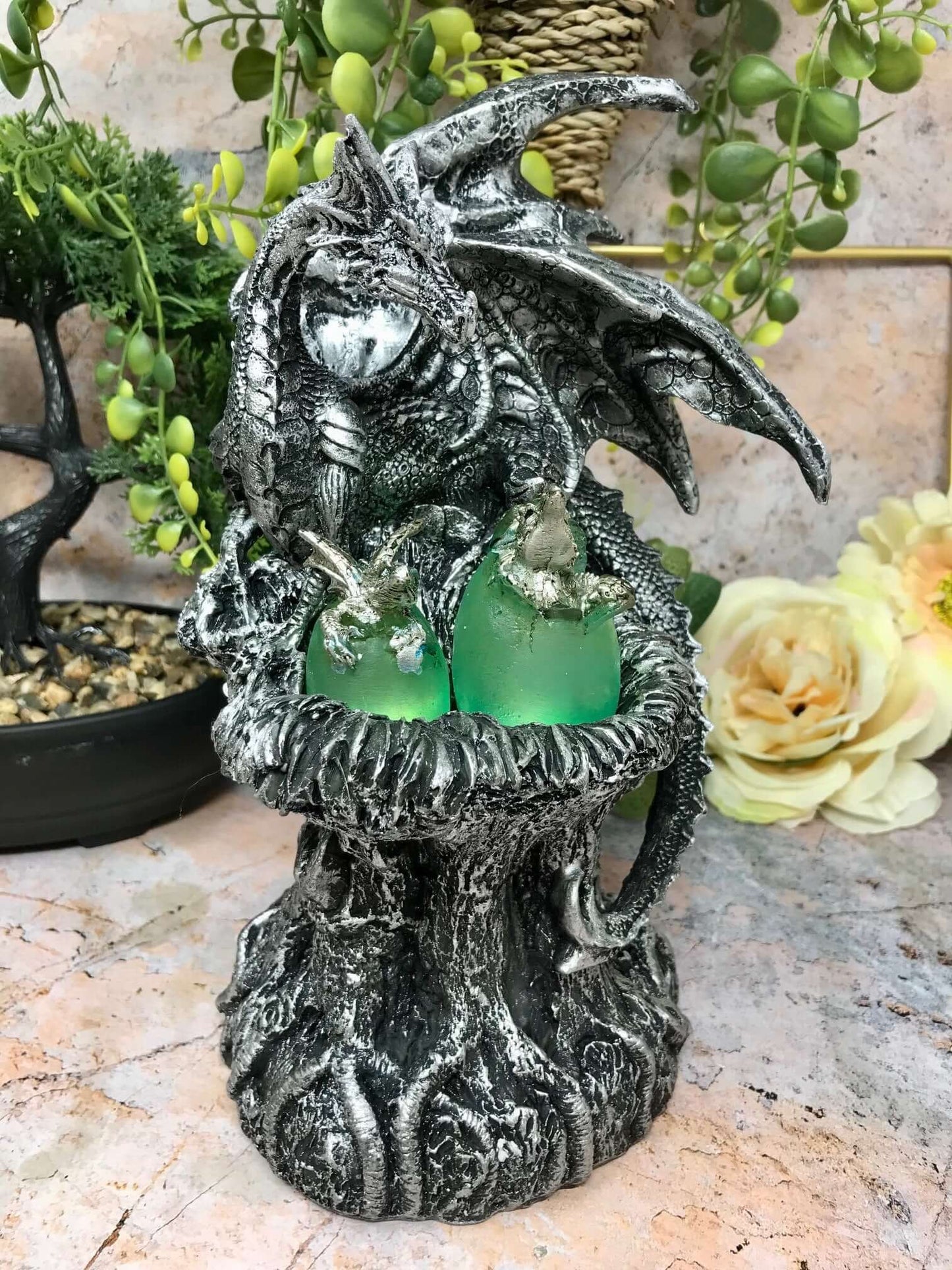 Exquisites Drachenornament – ​​aufwendig gefertigte mythische Skulptur für einen Hauch von Fantasy-Charme, LED-Licht