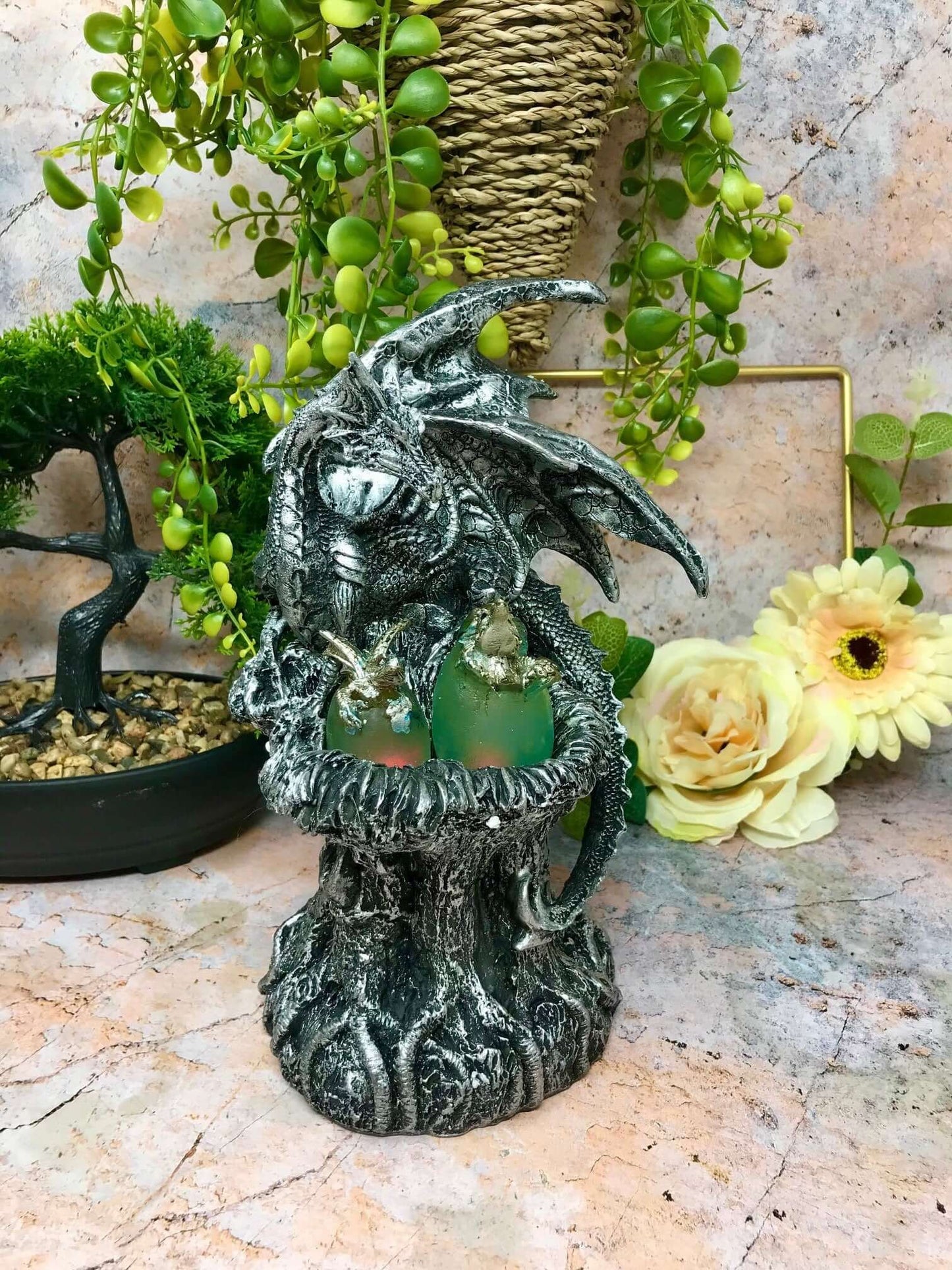 Exquisites Drachenornament – ​​aufwendig gefertigte mythische Skulptur für einen Hauch von Fantasy-Charme, LED-Licht