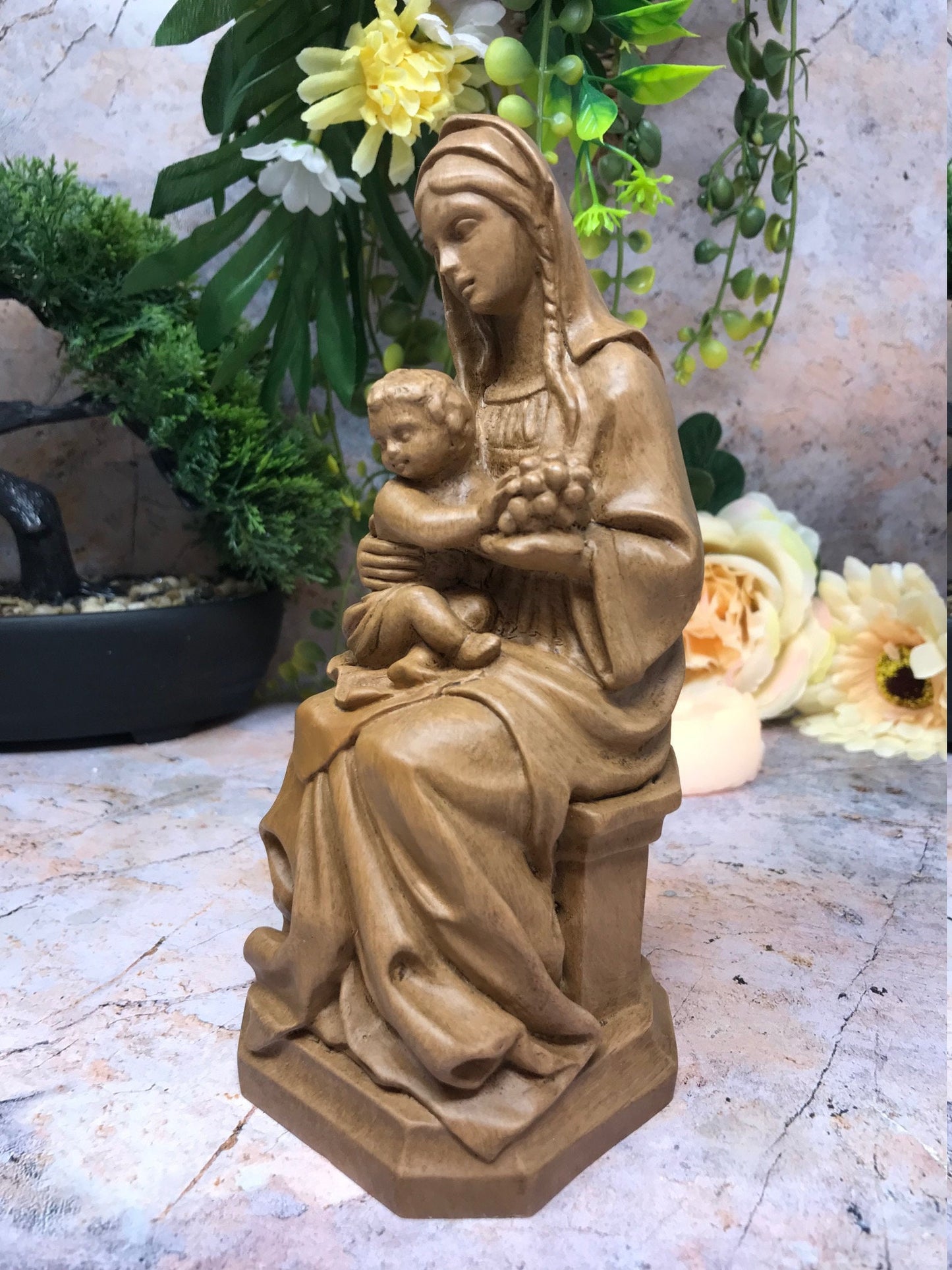 Serene Madonna and Child Statue - Spiritual Resin Sculpture - Religious Home Decor - Blessed Virgin Mary Figurine-Osiris Craftworks