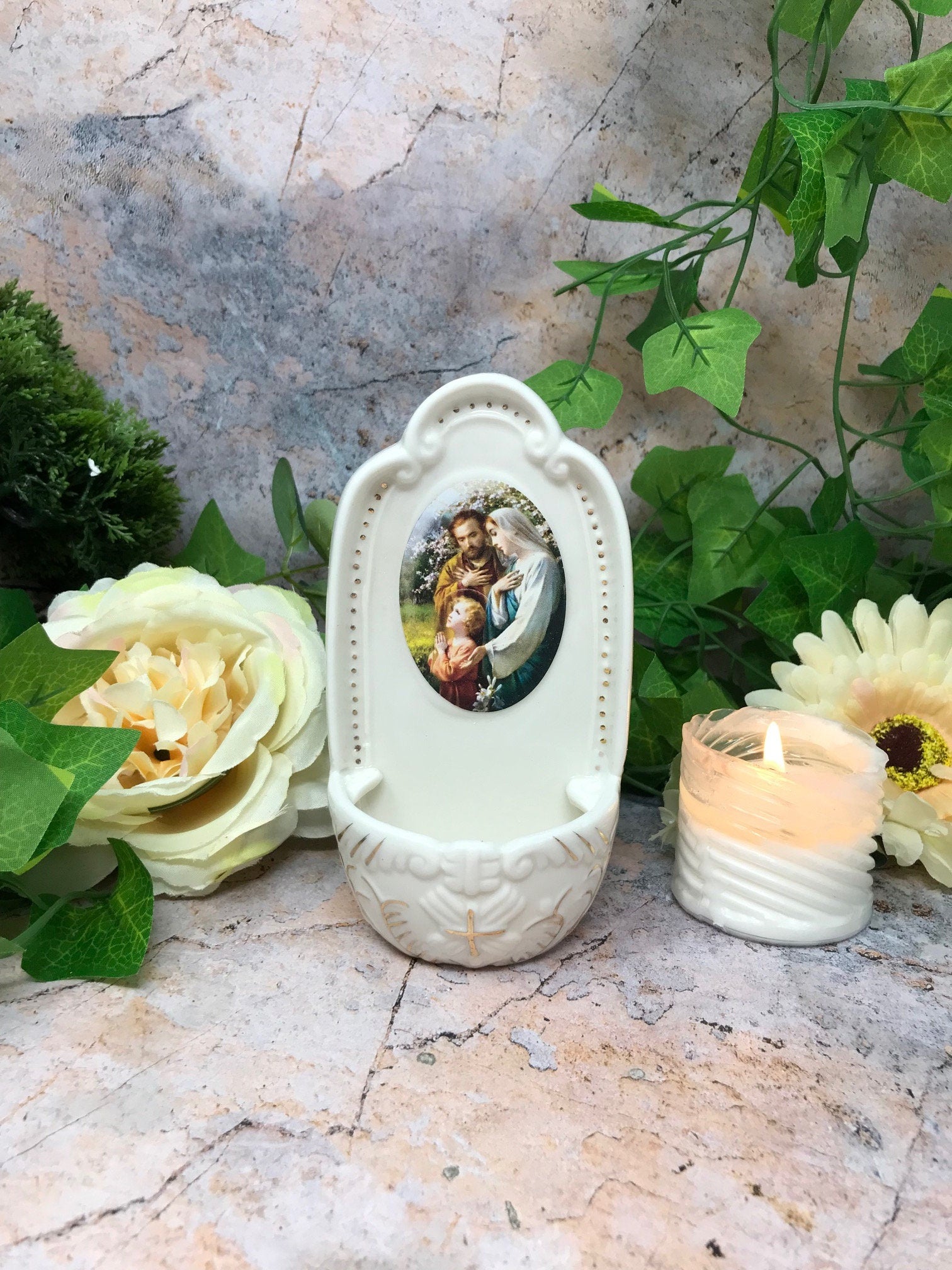 Porcelain Holy Family Holy Water Font - Religious Jesus Wall Decor - Serene Christian Baptismal Gift, Gold-Accented, 12.5cm-Osiris Craftworks