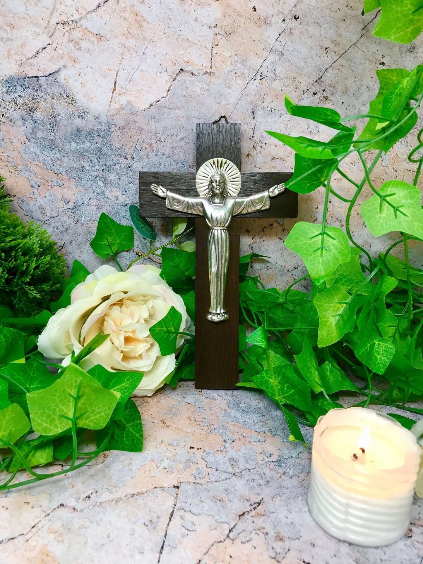 Timeless Crucifix Wall Cross - Exquisite Silver Metal Corpus Christi Jesus Christ Religious Decor - 20 cm-Osiris Craftworks