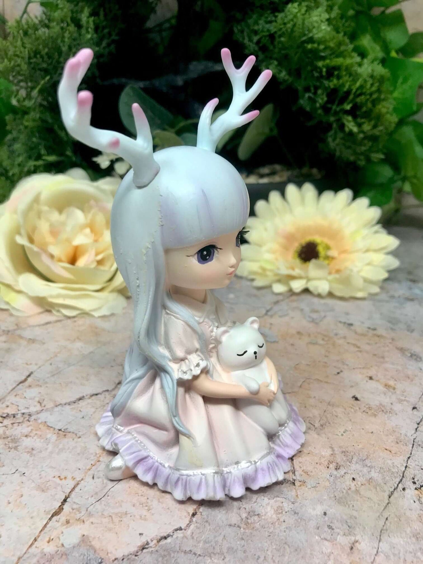 Entzückende Fabelwesen Mädchen mit Bär Skulptur Faun Figur Fantasy Kinder der Wald Sammlung