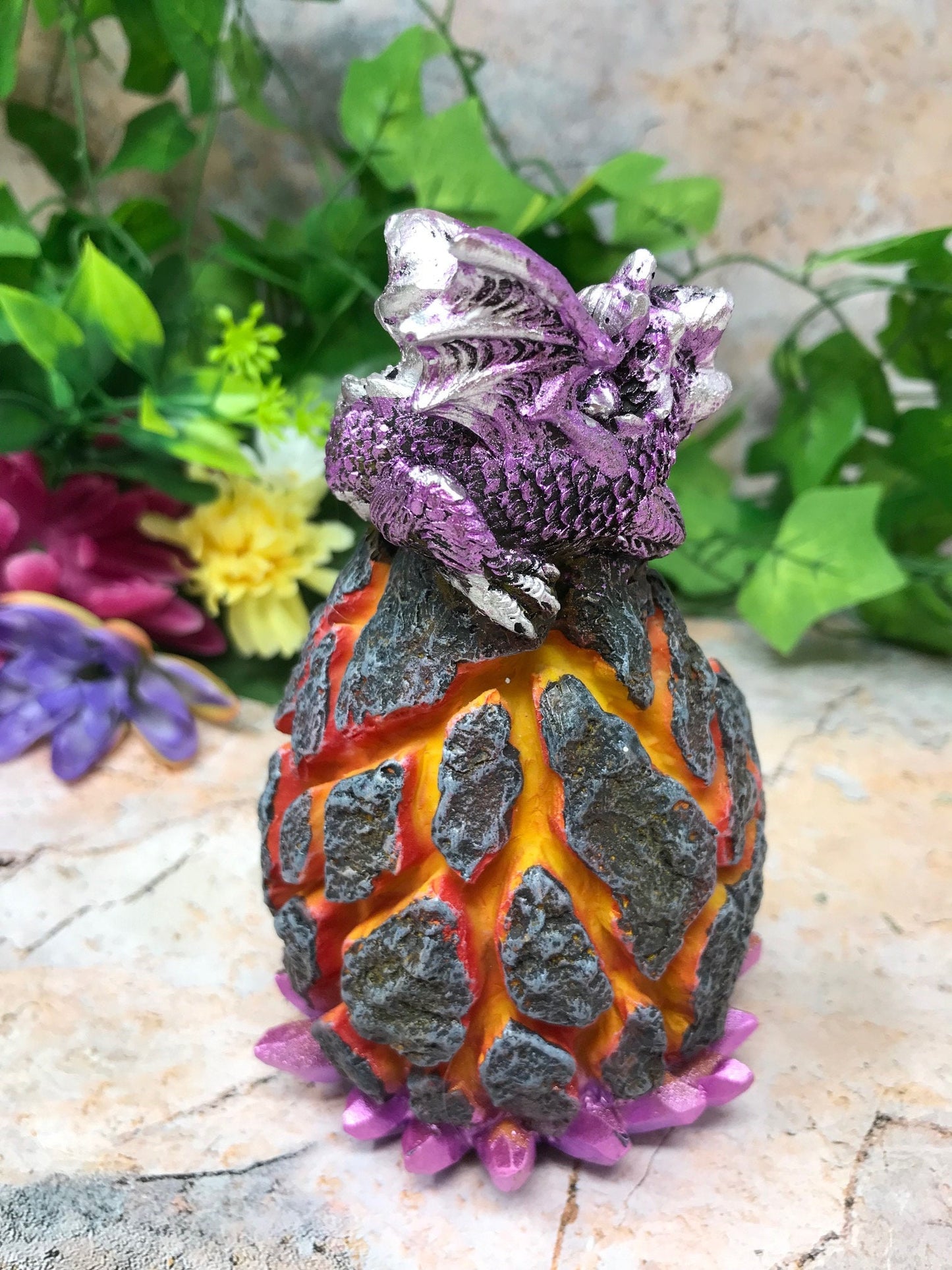 Glittering Geode Guardian Dragon Statue with LED, Mystical Purple Dragon Sculpture, Enchanted Fantasy Decor, Mythical Creature Ornament