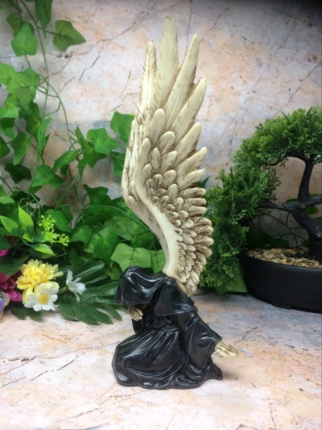 Dark Gothic Fallen Angel of Death Sculpture Mythical Occult Grim Reaper Statue Ornament 25 cm-Osiris Craftworks