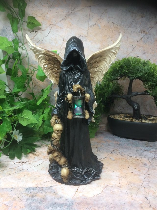 Dark Gothic Fallen Angel of Death Sculpture with LED Light Mythical Occult Grim Reaper Figure Halloween Decoration 26 cm-Osiris Craftworks