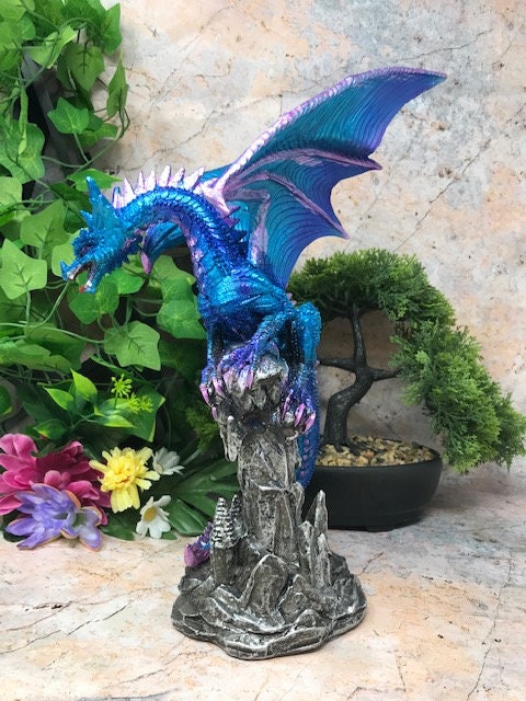 Figurine de dragon bleu mystique - Résine coulée à froid fabriquée à la main - Décoration fantastique et rêve de collectionneur