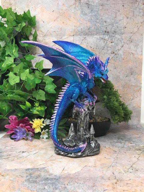 Figurine de dragon bleu mystique - Résine coulée à froid fabriquée à la main - Décoration fantastique et rêve de collectionneur