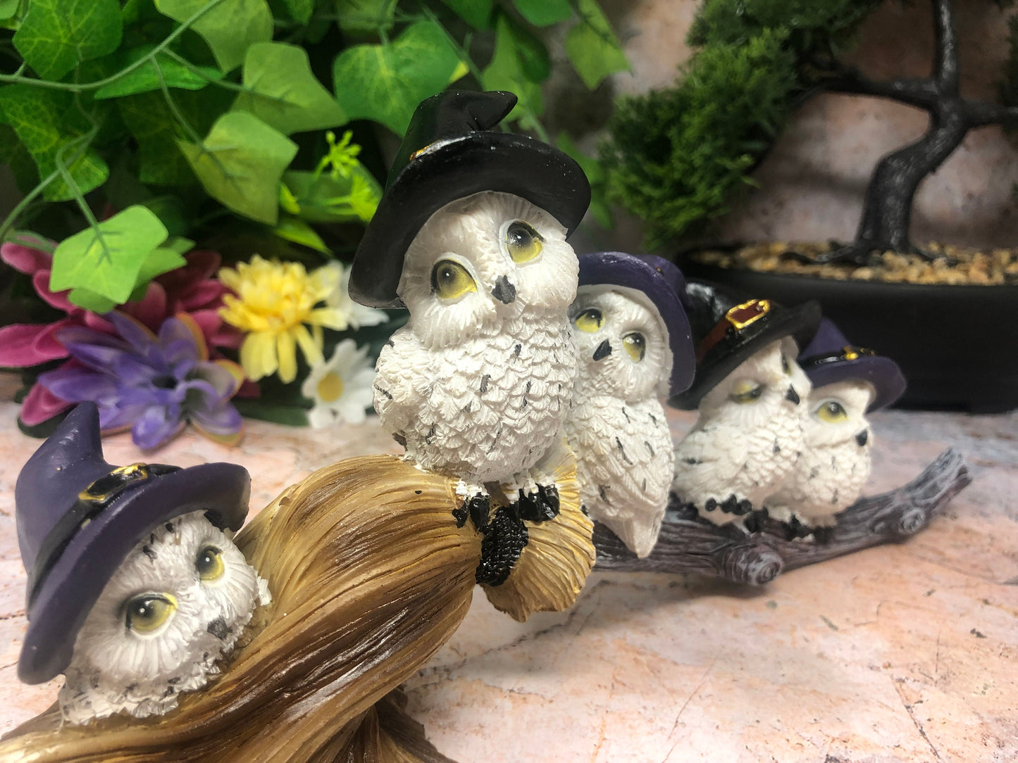 Comical Owl Family Resting on Broom Sculpture Figurine Home Decoration Statue Owls Collectable Decor