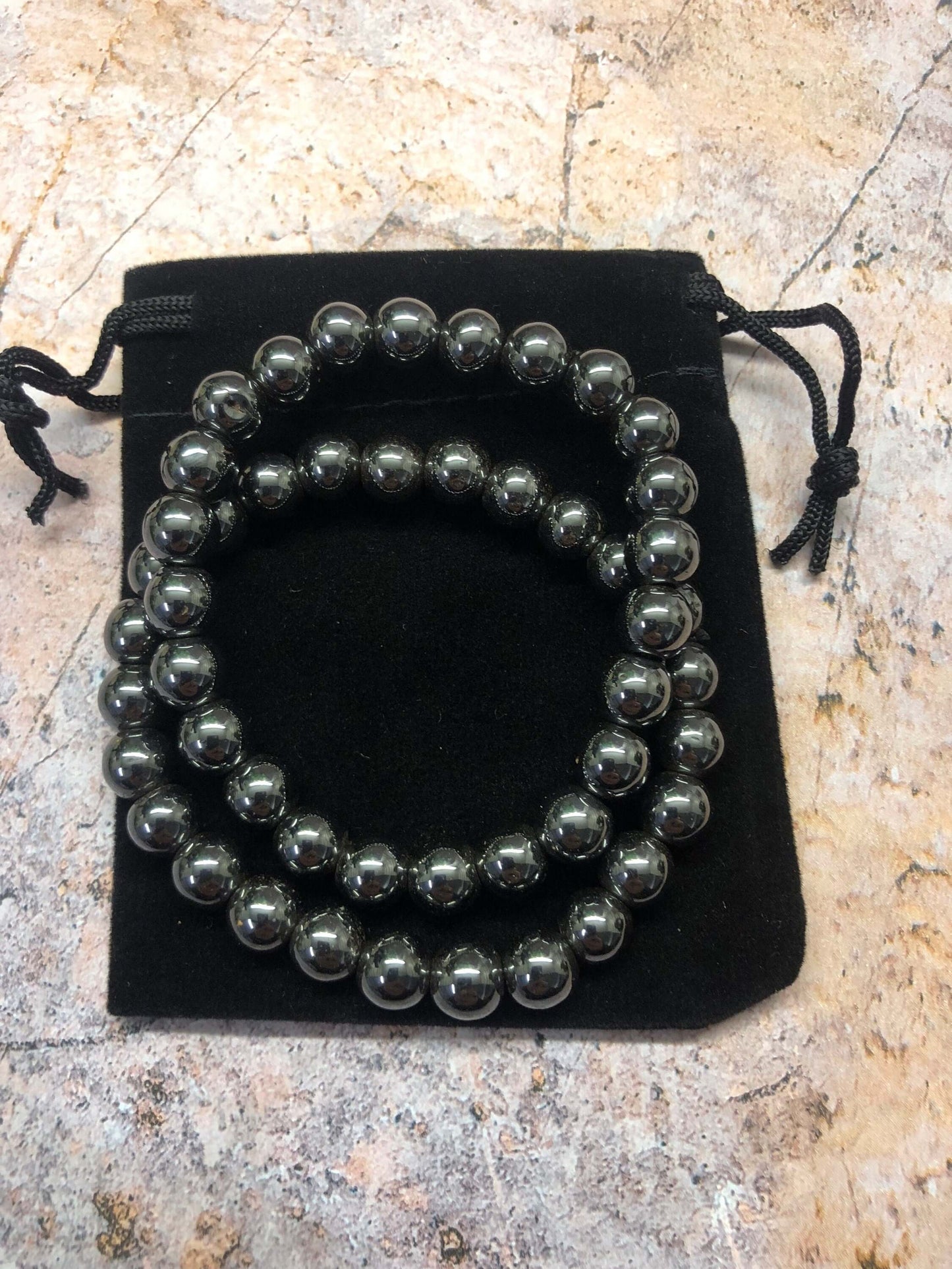 Paire de bracelets de pouvoir de guérison en hématite Thérapie par les cristaux de guérison Reiki