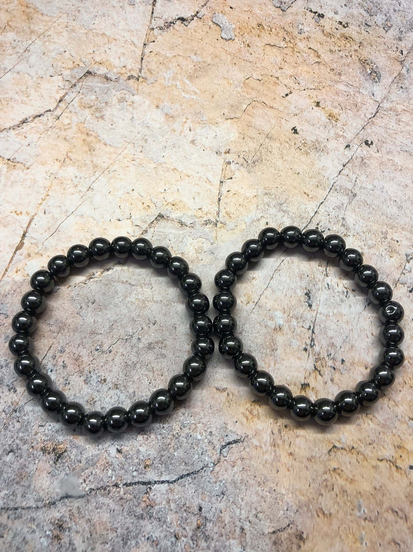 Paire de bracelets de pouvoir de guérison en hématite Thérapie par les cristaux de guérison Reiki