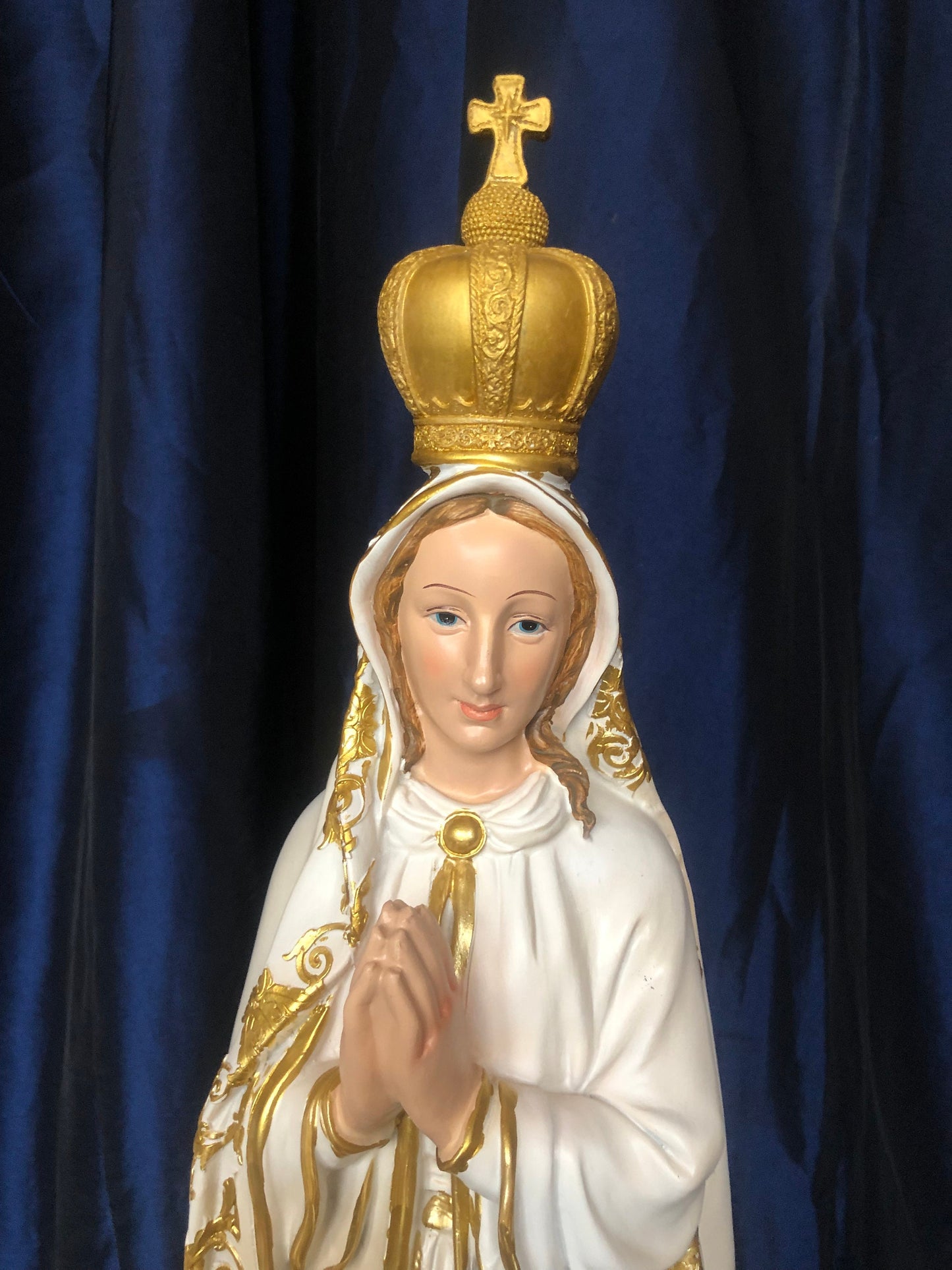 Grande statue de Notre-Dame de Fatima - Sculpture religieuse en résine fabriquée à la main de 70 cm, décoration d'intérieur catholique élégante