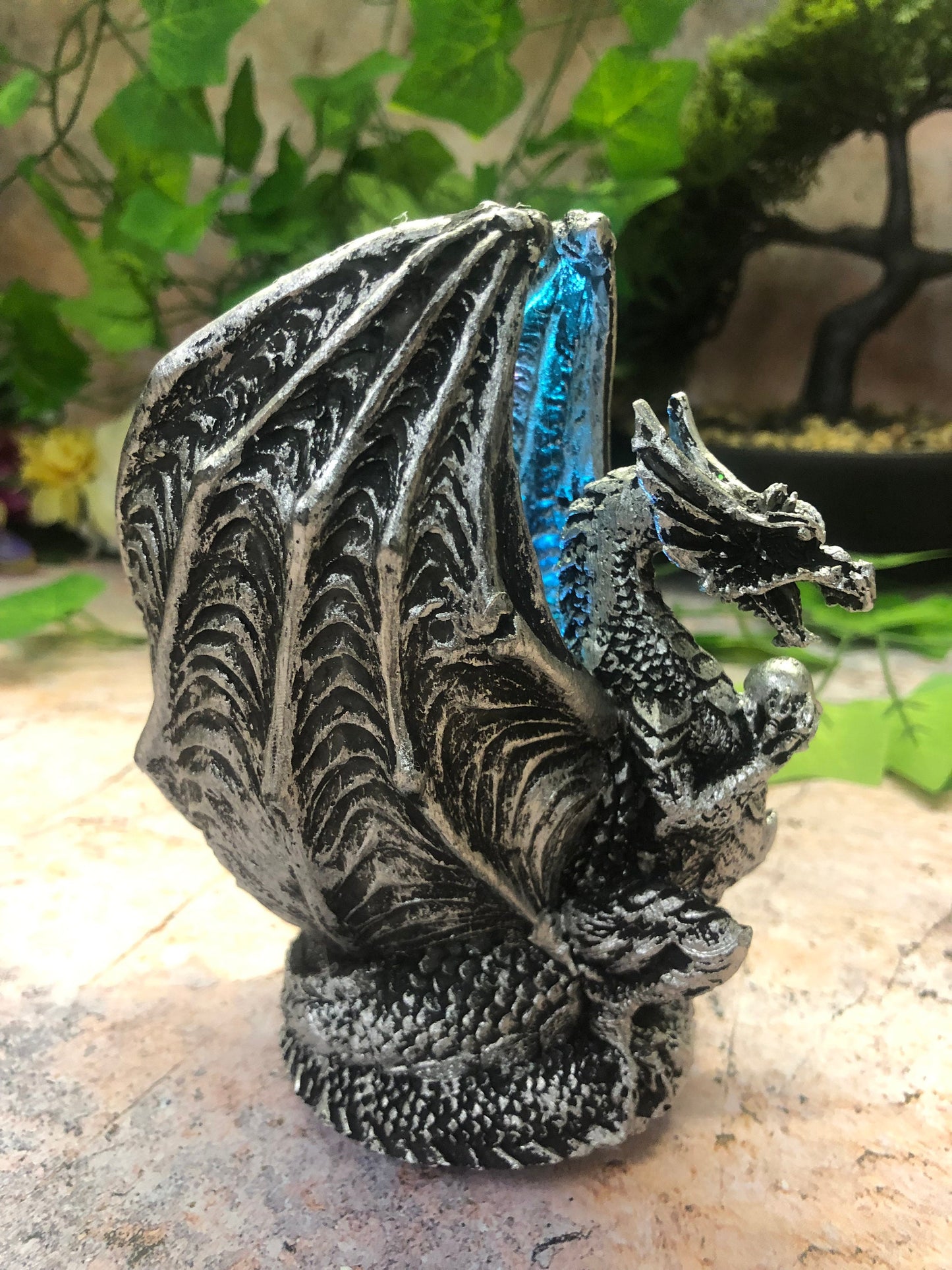 Dragon Guardian with LED Light Crystals Fantasy Sculpture Mythical Statue Ornament Dragons Collection