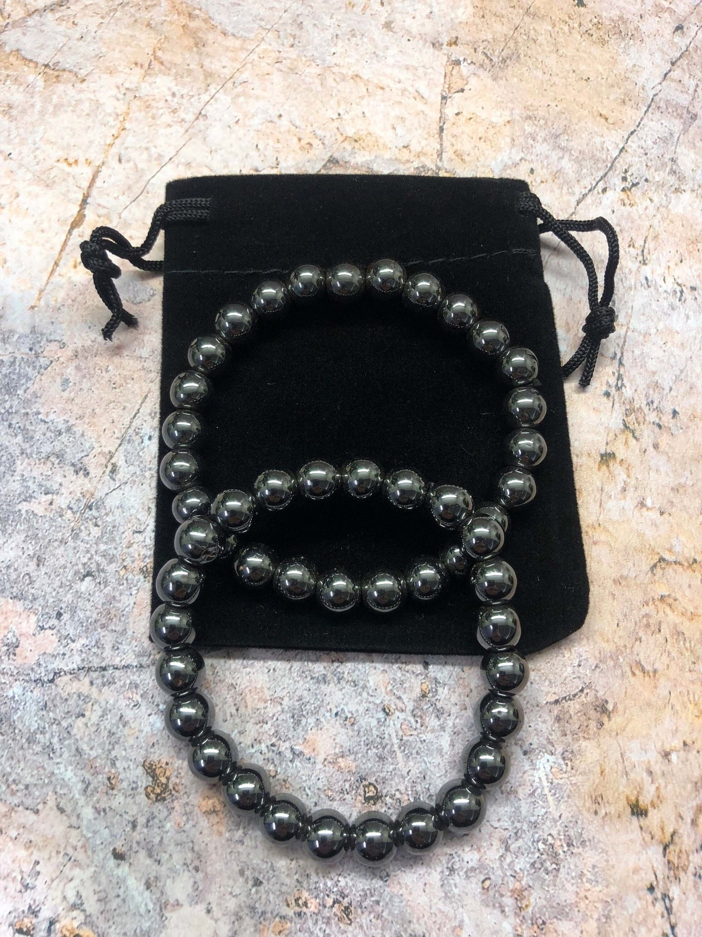 Paire de bracelets de pouvoir de guérison en hématite Thérapie par les cristaux de guérison Reiki