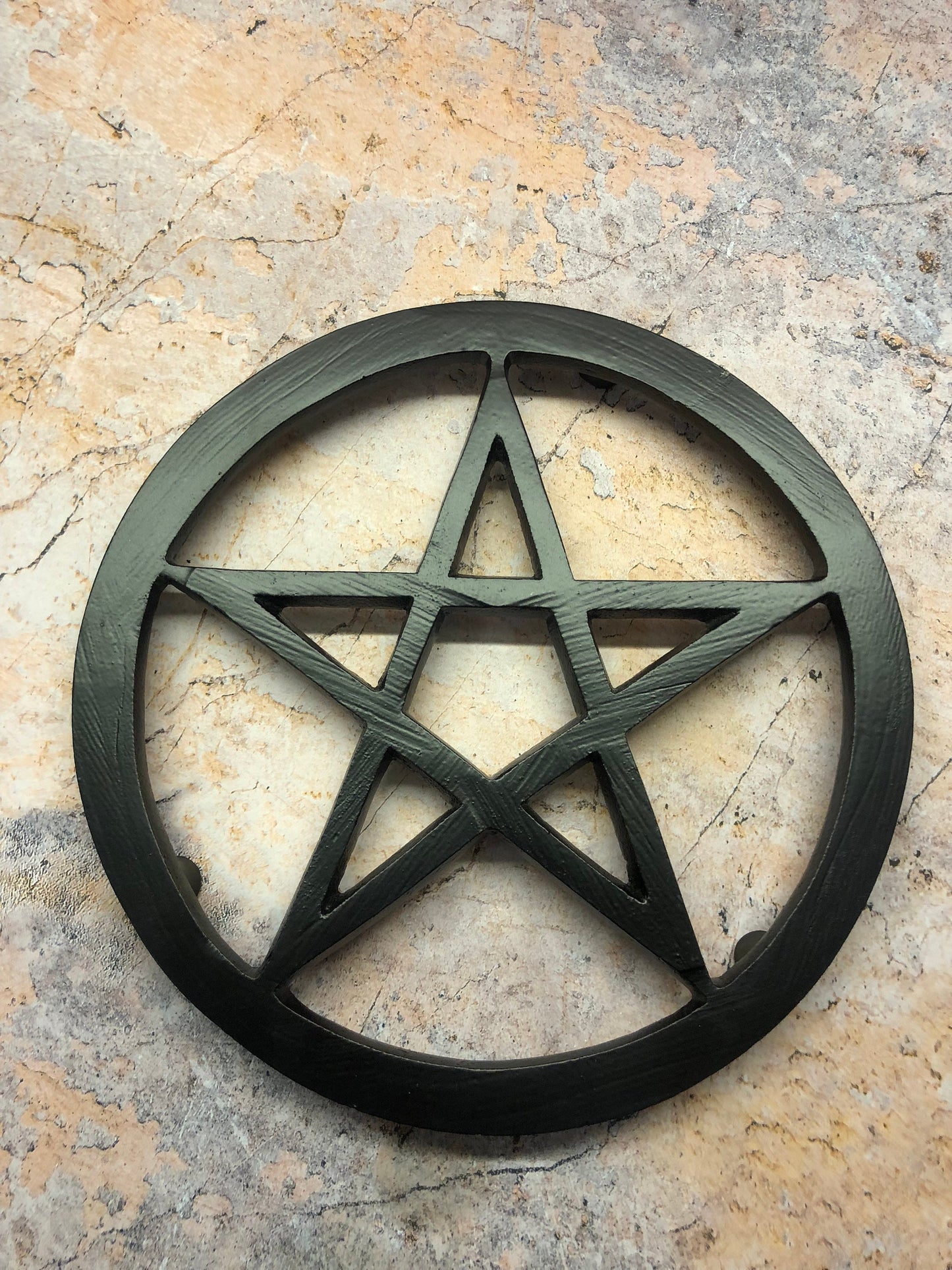 Enchanting Pentagram Trivet – A Magical Metal Cooling Surface Protector for Your Wiccan Kitchen!