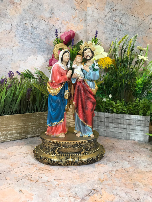 Élégante sculpture de la Sainte Famille - Un symbole vénéré de foi et d'amour pour la décoration artistique et les cadeaux de la Nativité