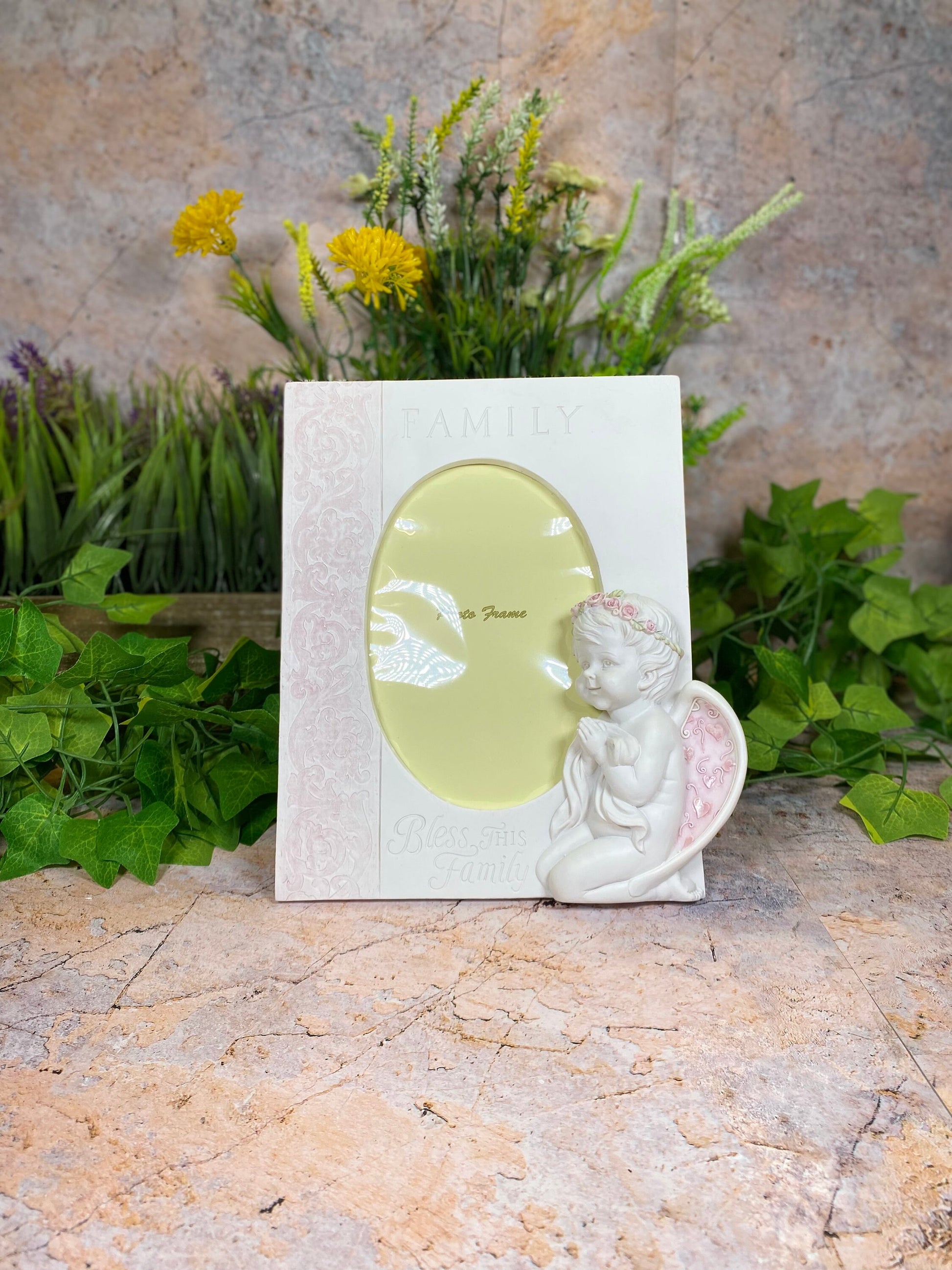 Cherub Decor Resin Guardian Angel Photo Frame - Capture Precious Memories with this Enchanting Ornament-Osiris Craftworks