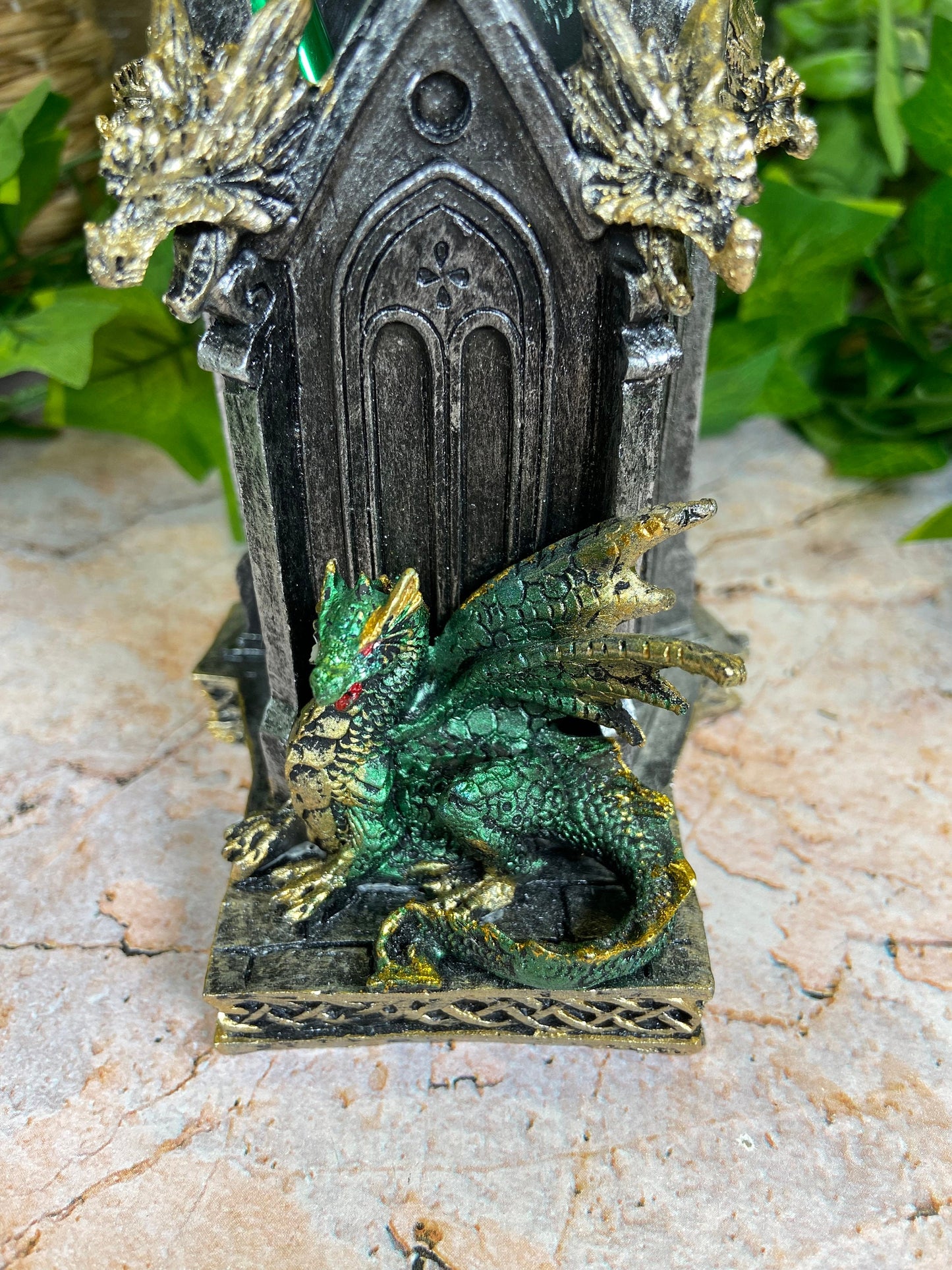 Fabelhafter grüner Drachen-Stiftehalter, handgefertigt aus Kunstharz, 11 cm hoch, Fantasy-Bürodekor