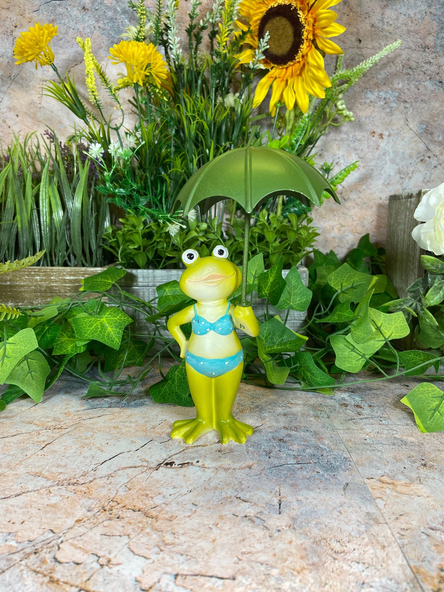 Hilarious Lady Frog in Her Bikini Handcrafted Resin Figurine Garden Ornament Lawn Decoration-Osiris Craftworks