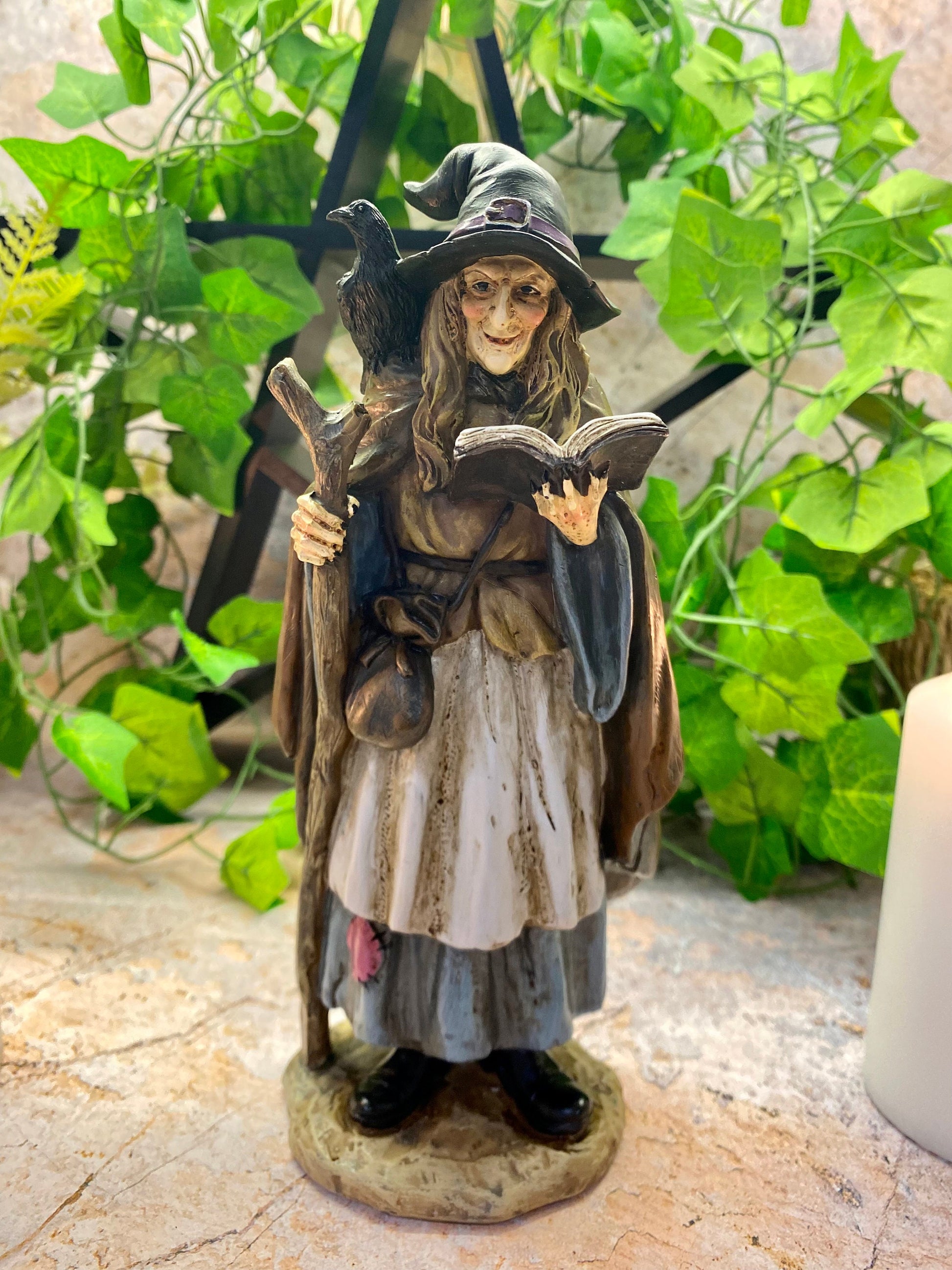 Spooky and Enchanting Wicked Witch Resin Statue - 22 cm Tall - Perfect Halloween Decor!-Osiris Craftworks