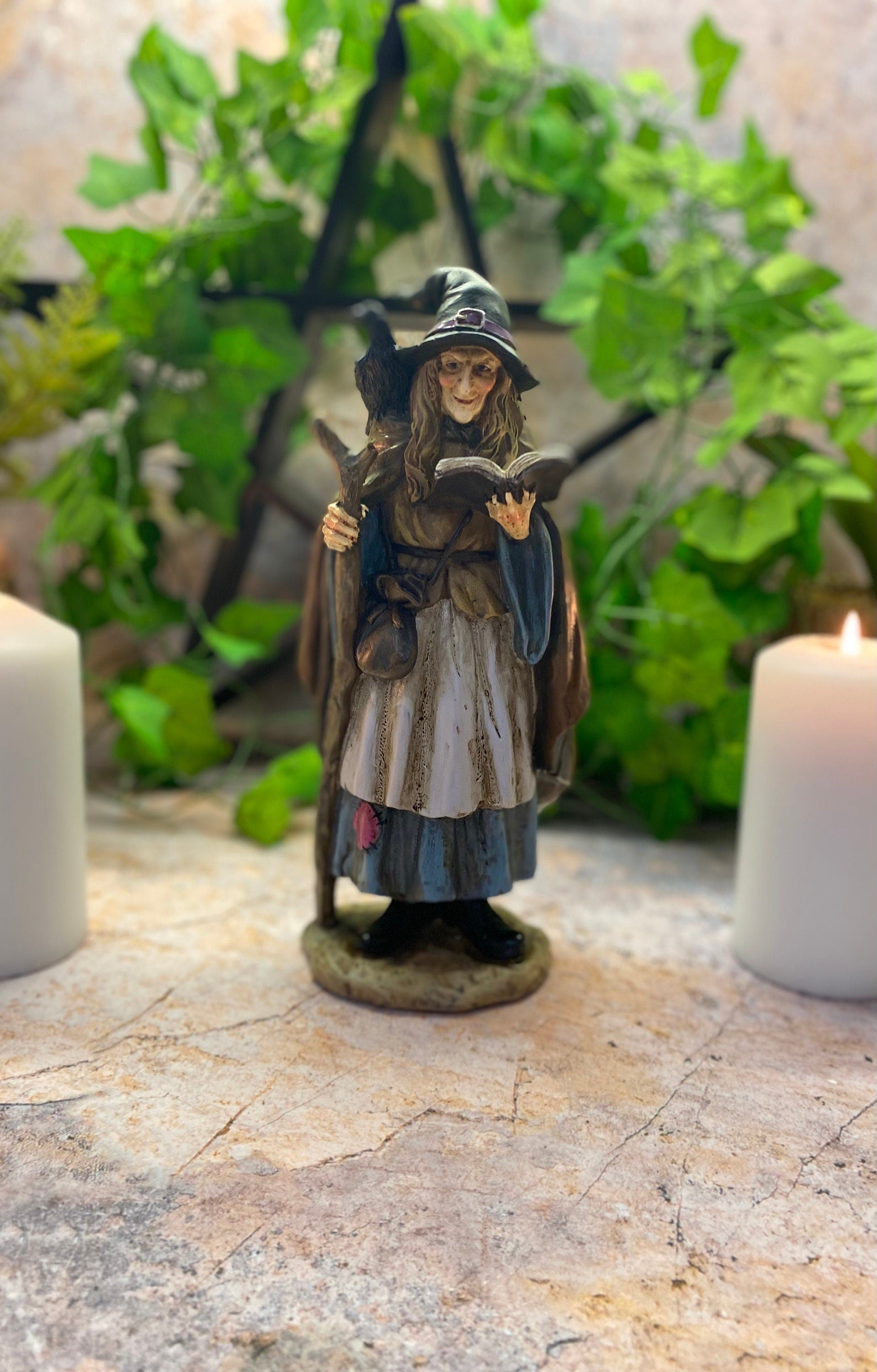 Spooky and Enchanting Wicked Witch Resin Statue - 22 cm Tall - Perfect Halloween Decor!-Osiris Craftworks