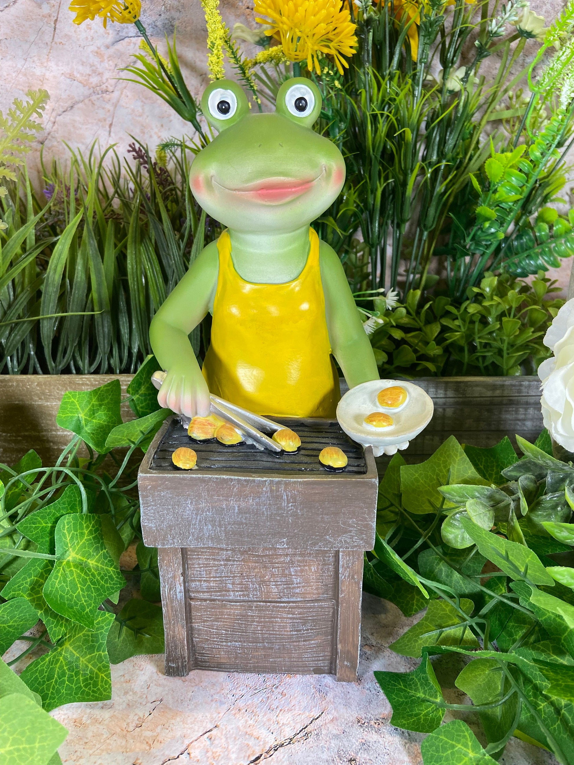 Hilarious Resin Frog Barbeque Chef Garden Ornament - Bring Fun to Your Outdoor Space!-Osiris Craftworks