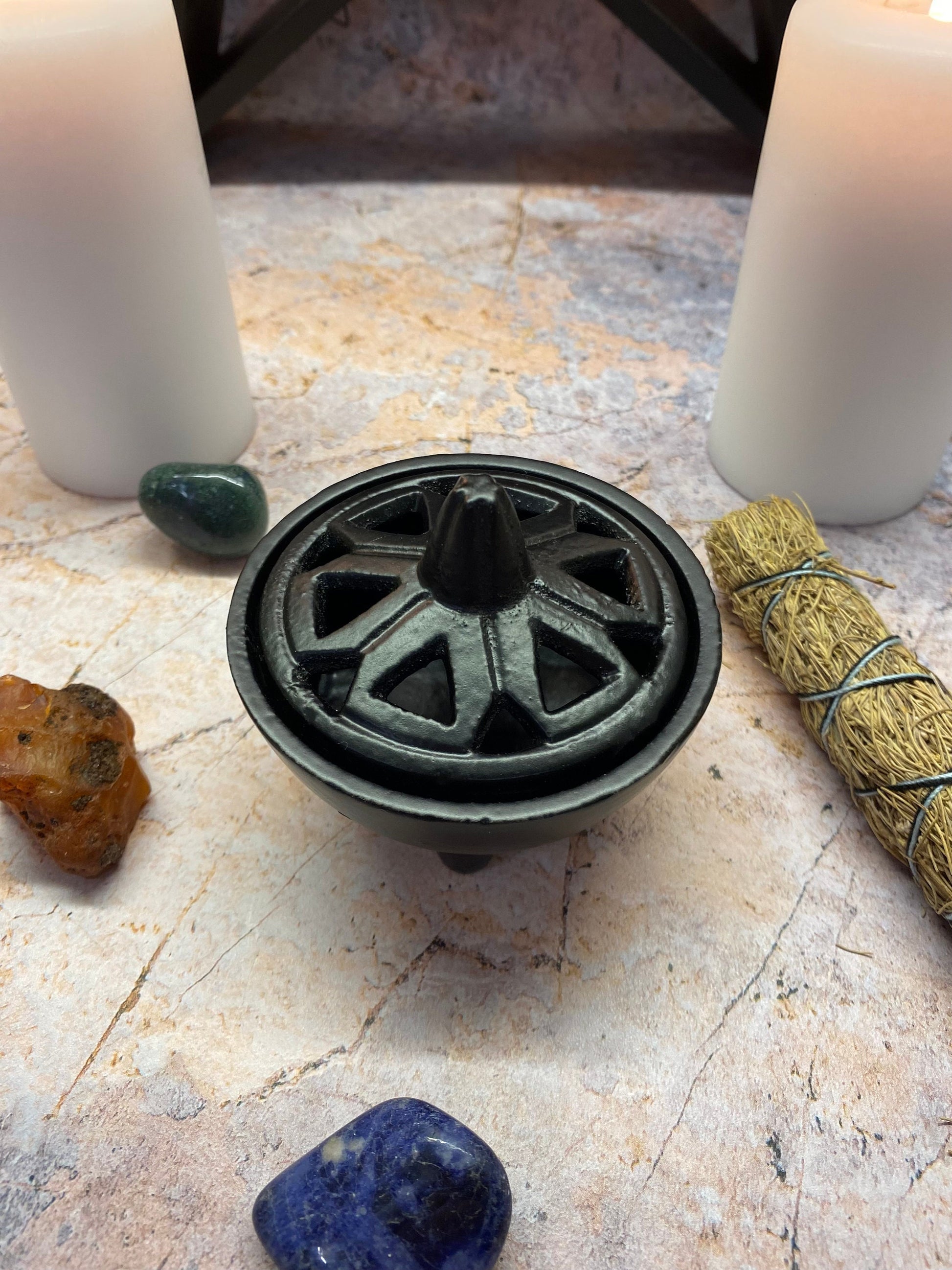 Cast Iron Incense Burner | Wiccan Supplies | Pagan Altar Ritual | Spiritual Gift | Mystical Home Decor | Sacred Aromatherapy 8.5x6.5 cm |-Osiris Craftworks