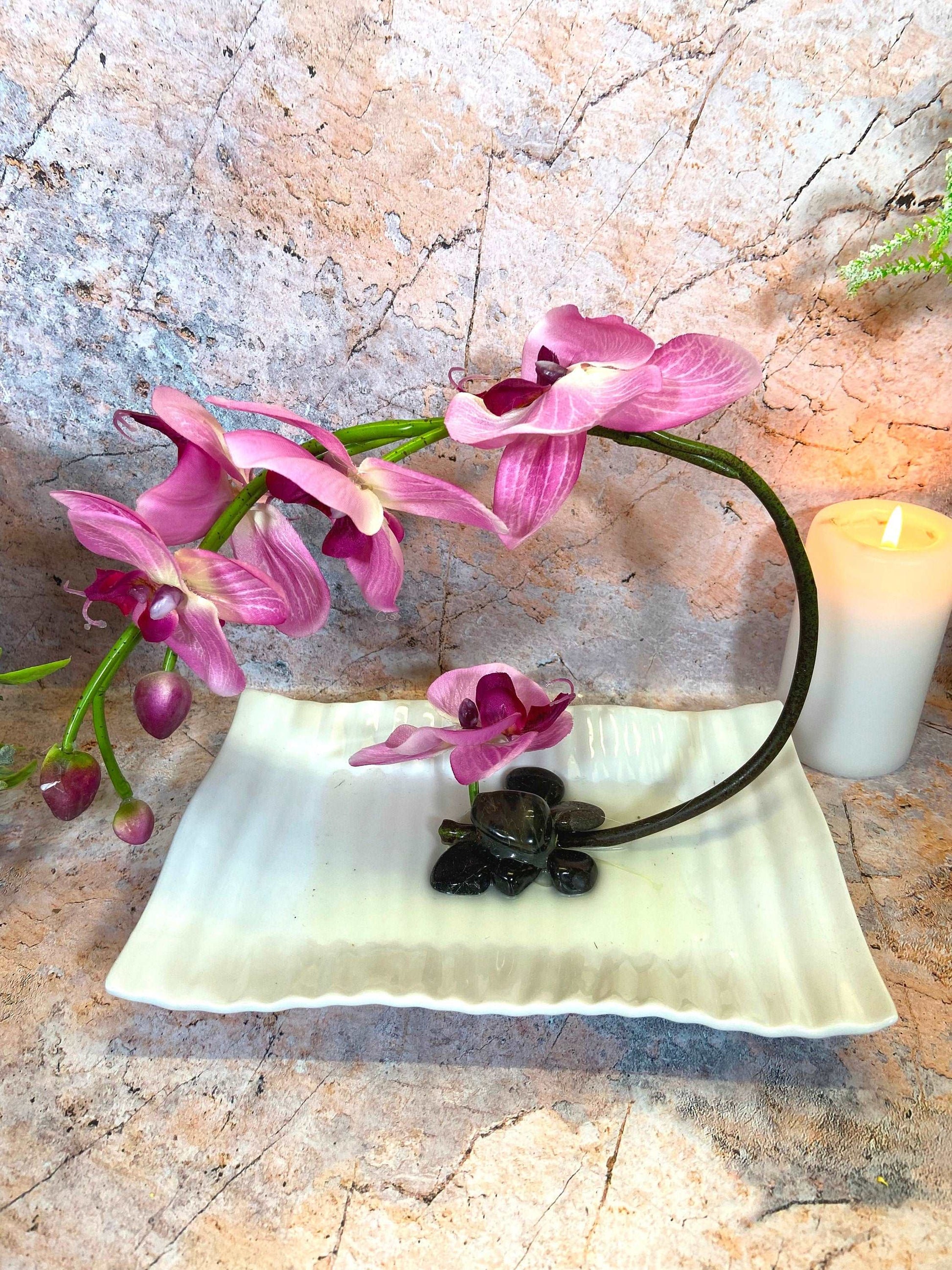 Artificial Orchids in White Ceramic | Life-Like Floral Arrangement | Elegant Home Decor | Maintenance-Free Flower Display | 28x23 cm |