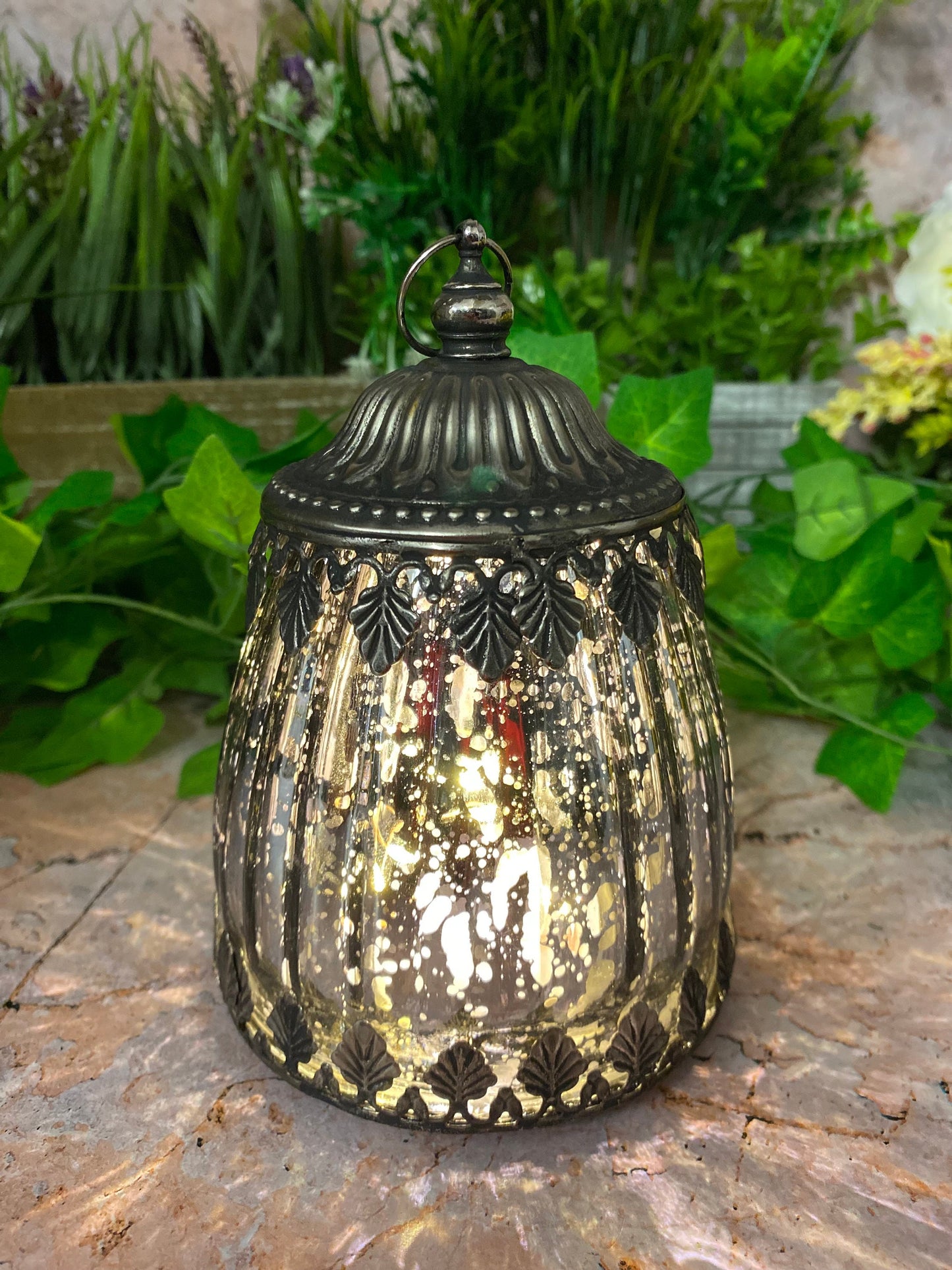 Lanterne en verre LED de style marocain motif effet antique gris avec lumières incluses décoration de la maison cadeau 15 cm