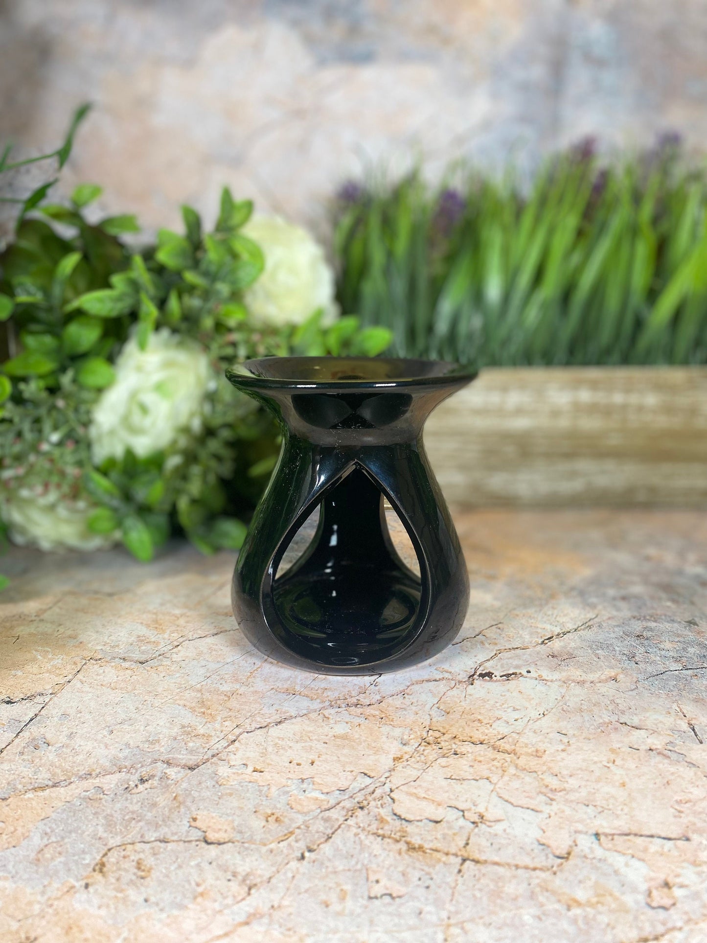 Glossy Teardrop Ceramic Oil Burner 11x9cm | Elegant Home Aromatherapy Diffuser