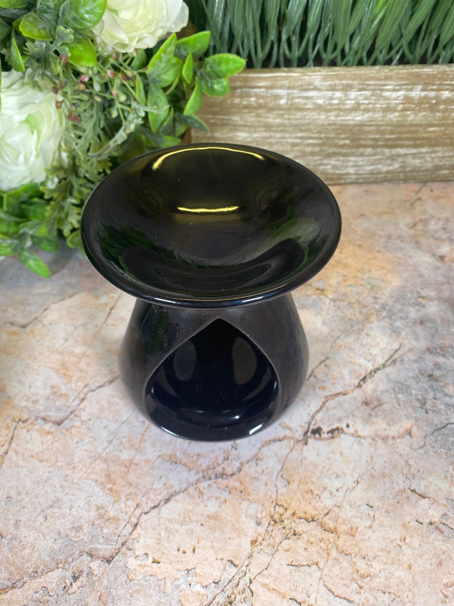 Glossy Teardrop Ceramic Oil Burner 11x9cm | Elegant Home Aromatherapy Diffuser