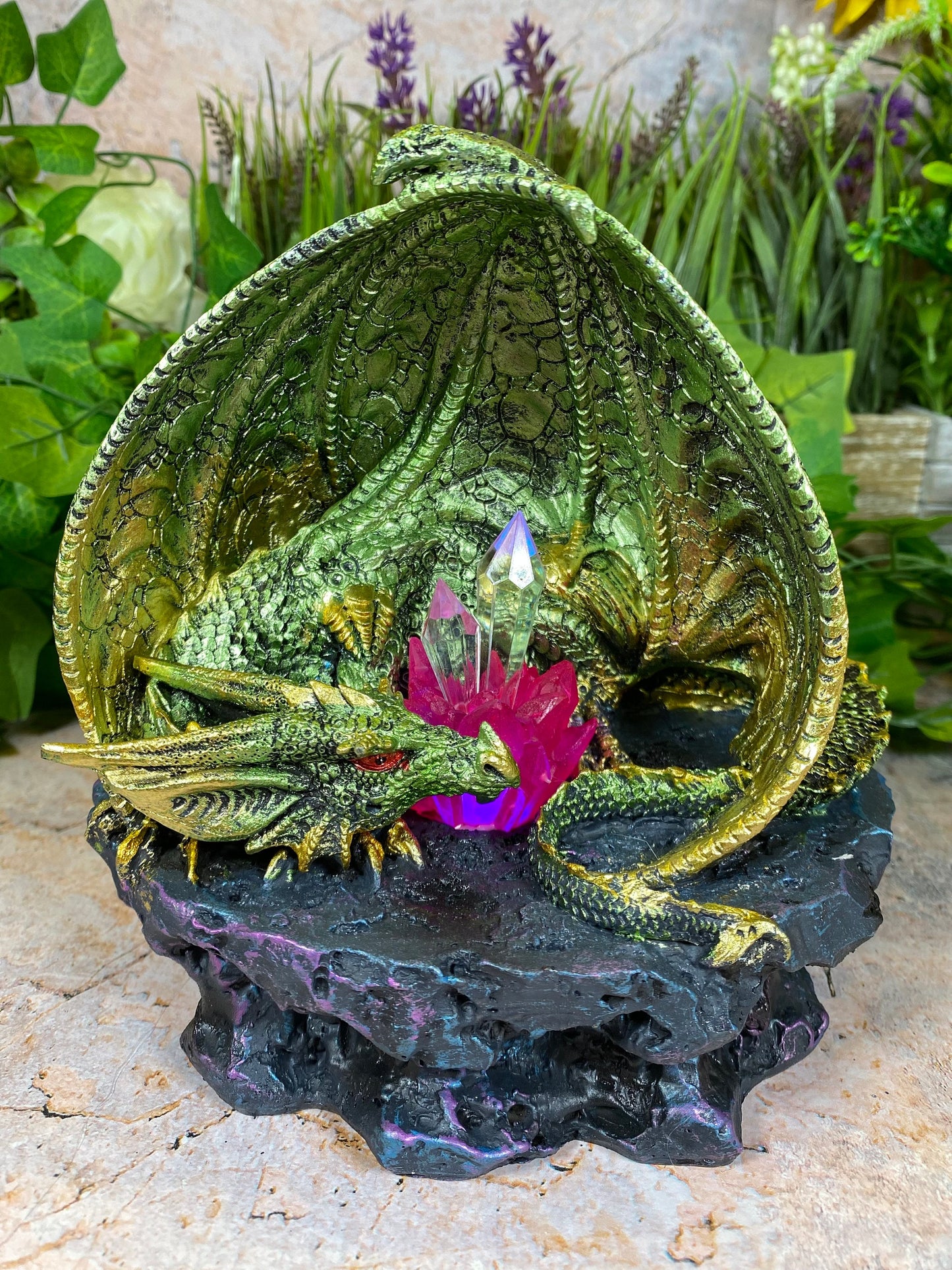 Figurine en cristal de dragon à LED enchantée | Dragon en résine changeant de couleur | Décor de créature mythique | Statue fantastique magique | Cadeau fantastique en boîte