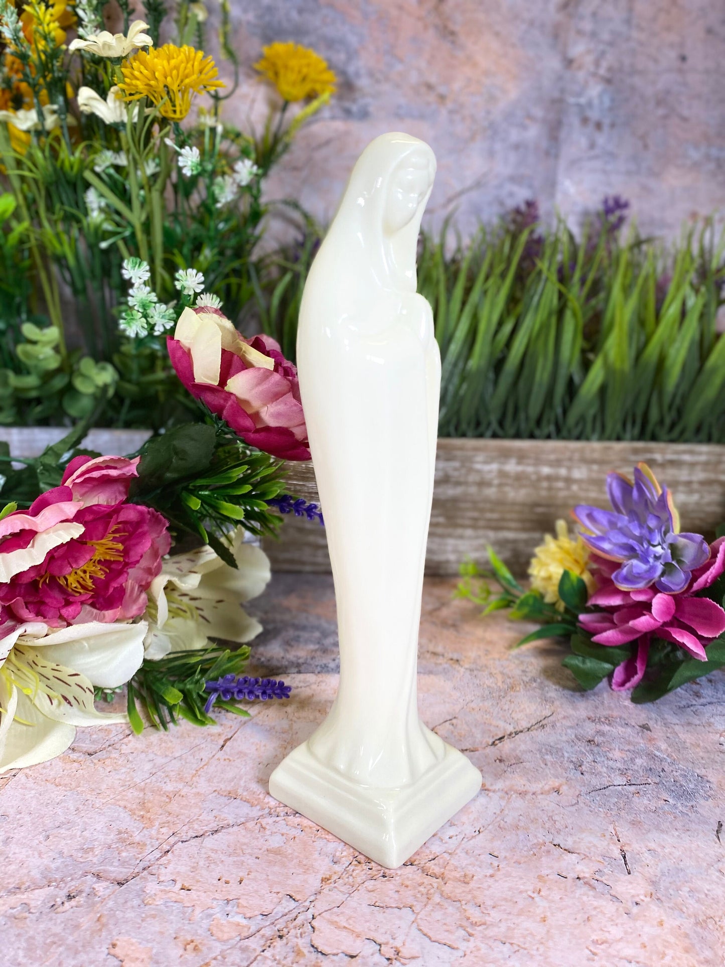 Timeless Ceramic Virgin Mary | Elegant Spiritual Decor | Pristine Faith Centerpiece | Religious Home Accessory | Cherished Gift | 23 x 8 cm-Osiris Craftworks