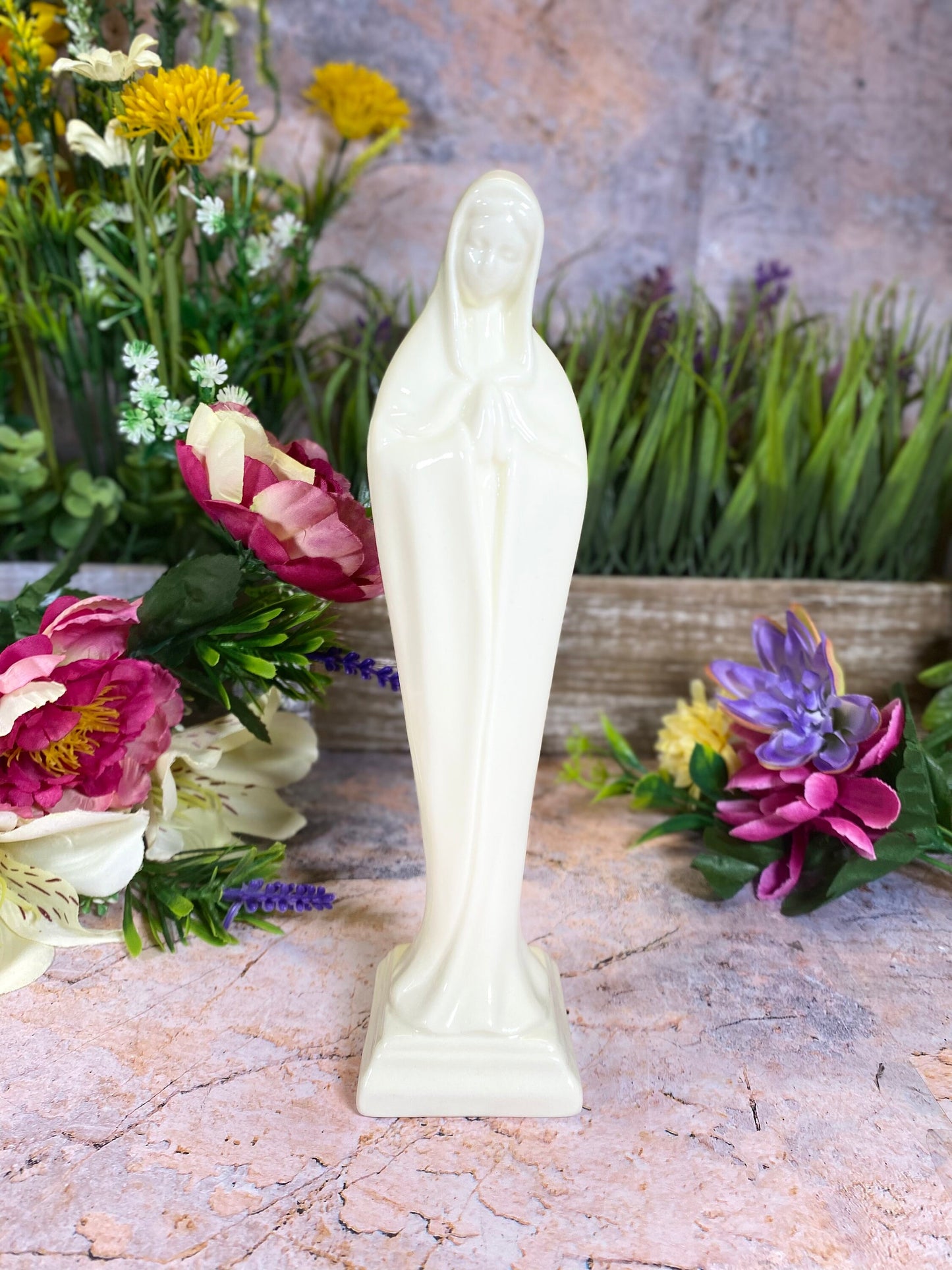 Timeless Ceramic Virgin Mary | Elegant Spiritual Decor | Pristine Faith Centerpiece | Religious Home Accessory | Cherished Gift | 23 x 8 cm-Osiris Craftworks