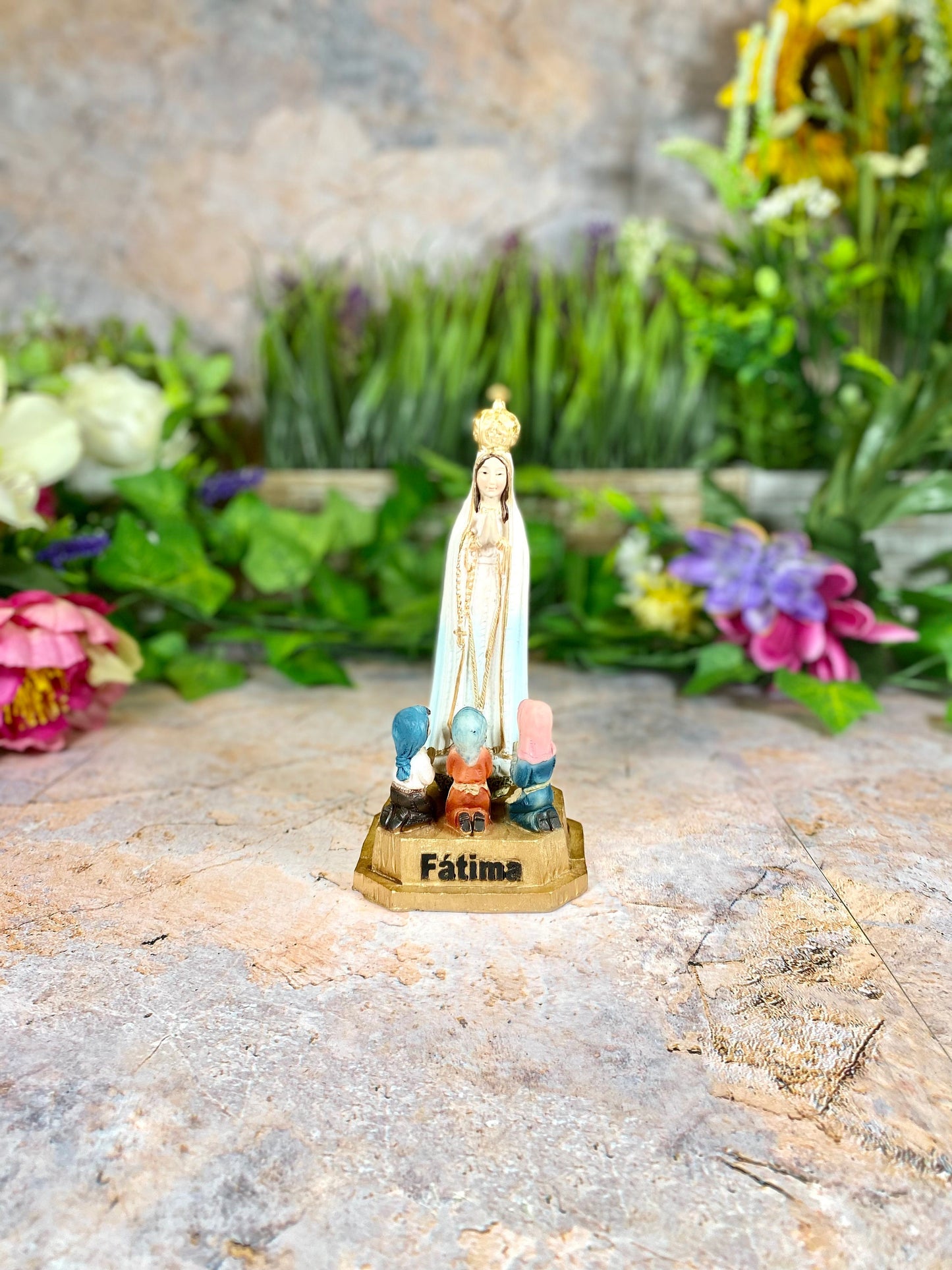 Statue en résine de Notre-Dame de Fatima avec enfants, figurine mariale peinte à la main, art religieux, décoration chrétienne, objet de collection spirituel