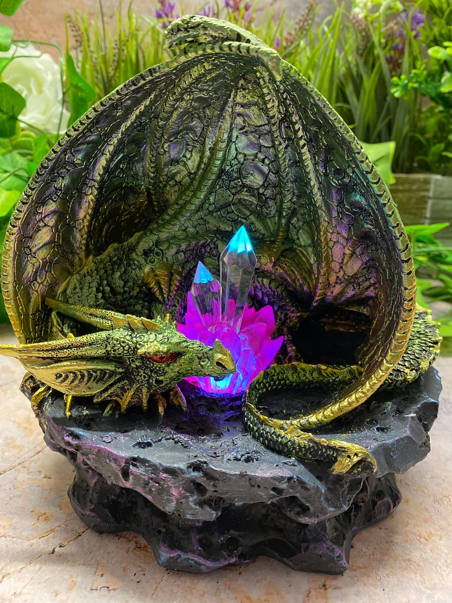 Verzauberte LED-Drachen-Kristallfigur | Farbwechselnder Harzdrache | Fabelwesen-Dekor | Magische Fantasy-Statue | Fantasy-Geschenk in Box