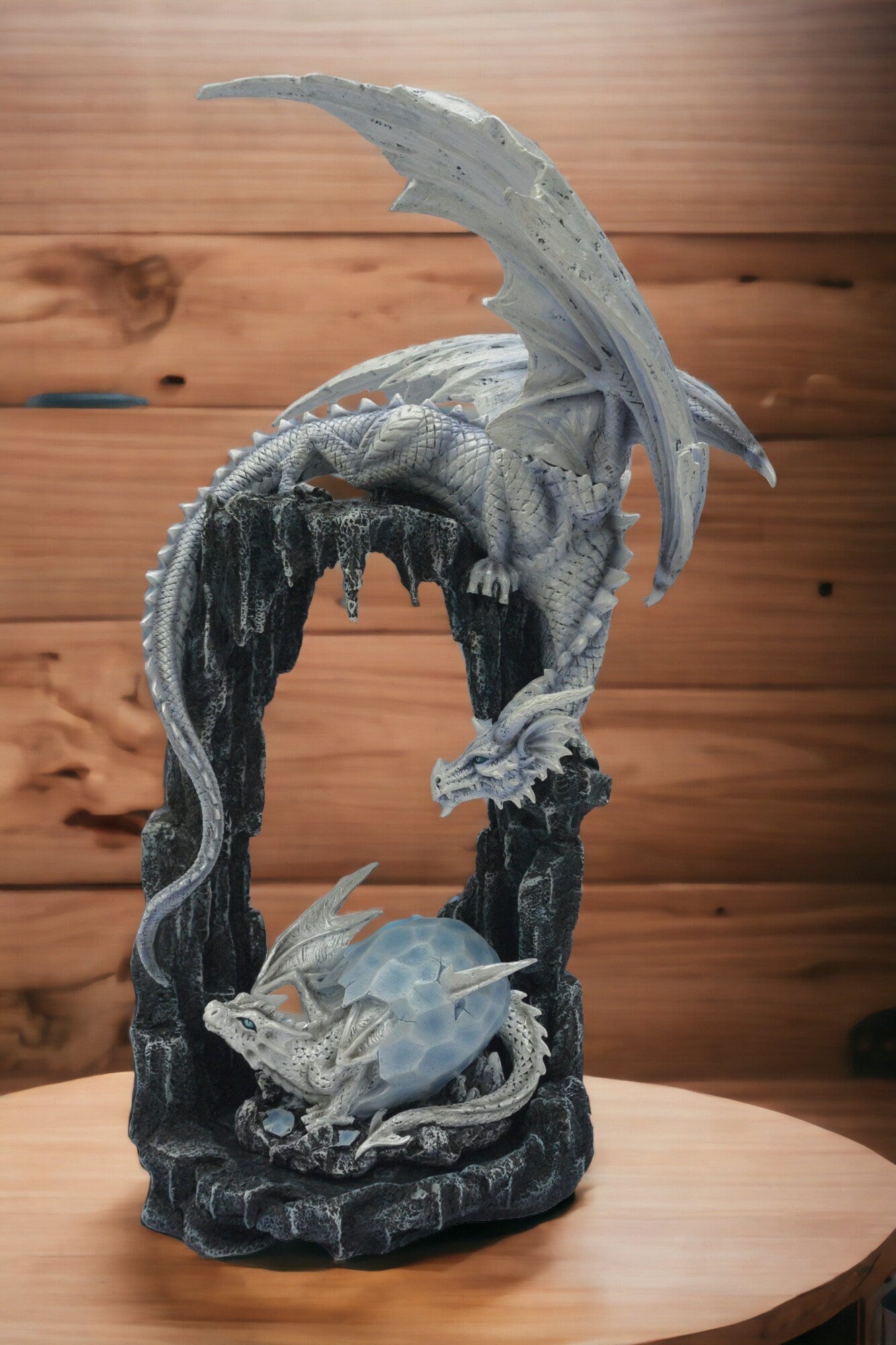 Statuette de dragons jumeaux enchantés - Décor de duo de dragons en résine peinte à la main, figurine de créature fantastique mythique, objet de collection fabriqué de manière artisanale