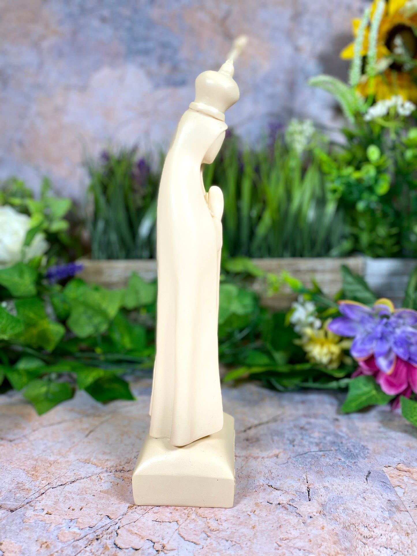 Our Lady of Fatima Resin Statue, Elegant Marian Figurine, Serene Religious Decor, Christian Icon, Blessed Virgin Mary Sculpture-Osiris Craftworks