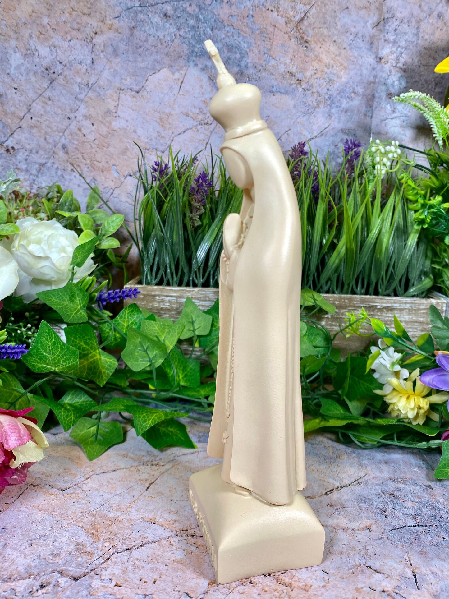 Our Lady of Fatima Resin Statue, Elegant Marian Figurine, Serene Religious Decor, Christian Icon, Blessed Virgin Mary Sculpture-Osiris Craftworks