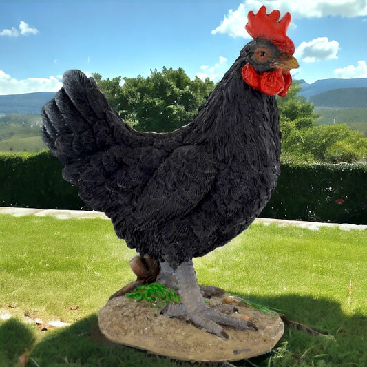 Rustikale schwarze Hühnerfigur vom Bauernhof – handgefertigtes Huhn aus Kunstharz, realistisches Landhausküchendekor, bezaubernde Tierstatue aus dem Bauernhof