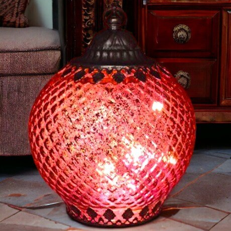 Lanterne marocaine en verre rose vif - Guirlande lumineuse à LED, décoration portable avec poignée, éclairage d'ambiance exotique, fonctionnement à piles, hauteur de 18 cm