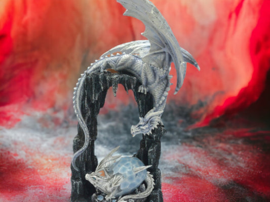 Statuette de dragons jumeaux enchantés - Décor de duo de dragons en résine peinte à la main, figurine de créature fantastique mythique, objet de collection fabriqué de manière artisanale