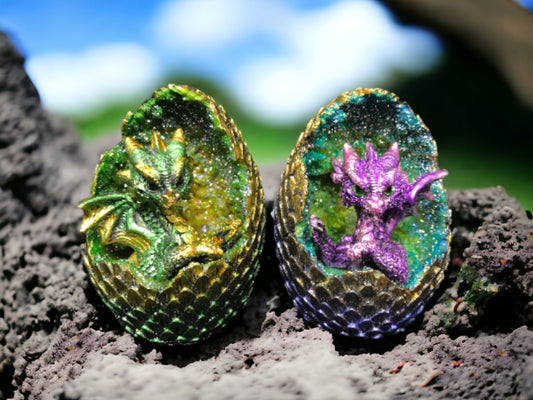 Enchanting LED Dragon Egg Duo, Handcrafted Dragon Hatchlings with Color-Changing Lights, Mythical Fantasy Decor, Magical Dragon Eggs