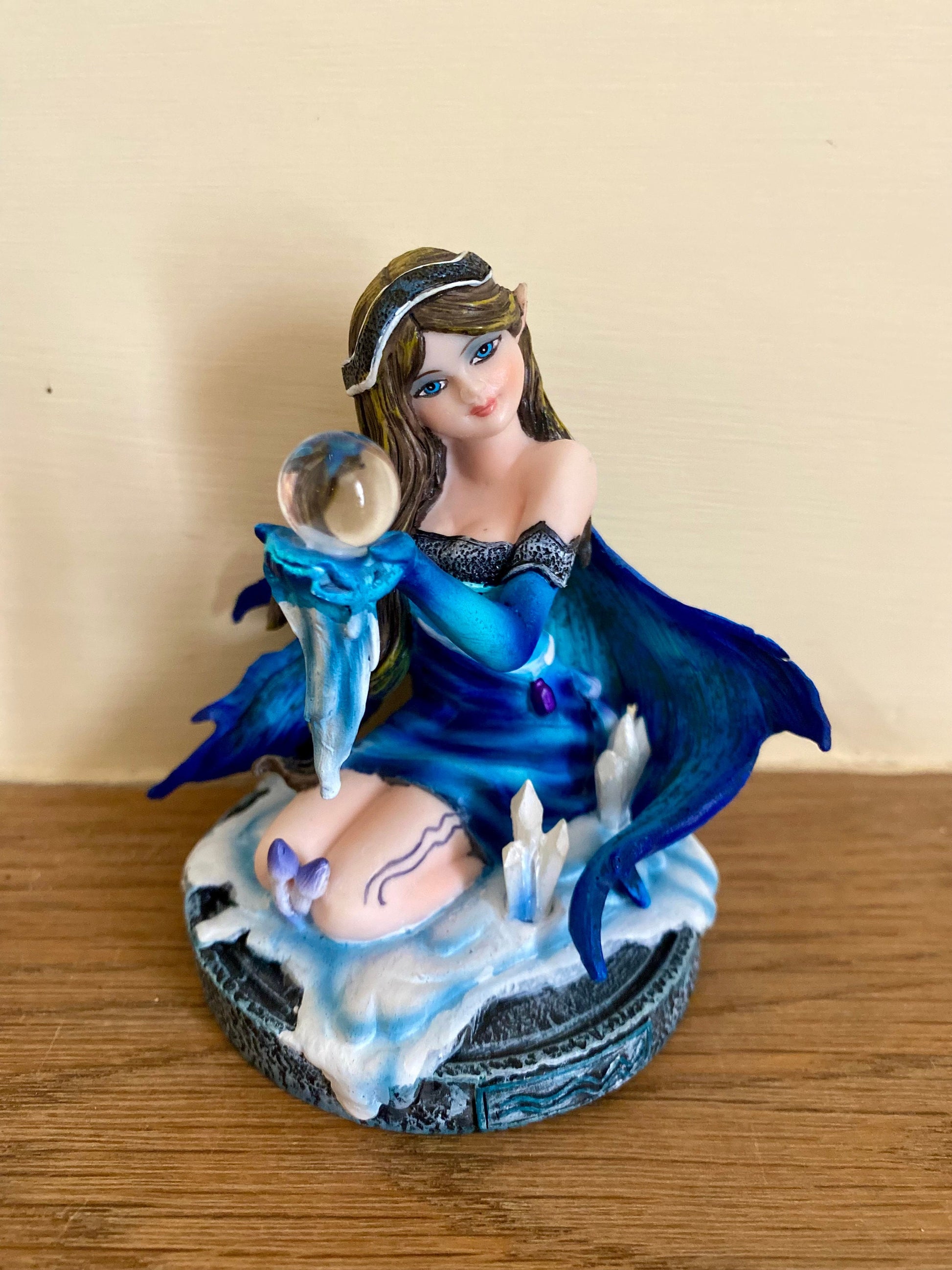 Enchanting Aquarius Zodiac Fairy Figurine – Mystical Resin Fairy with Crystal Ball, Astrological Birth Sign Ornament, Magical Home Decor-Osiris Craftworks